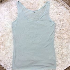 Uniqlo AIRism Sleeveless Tank top in mint green